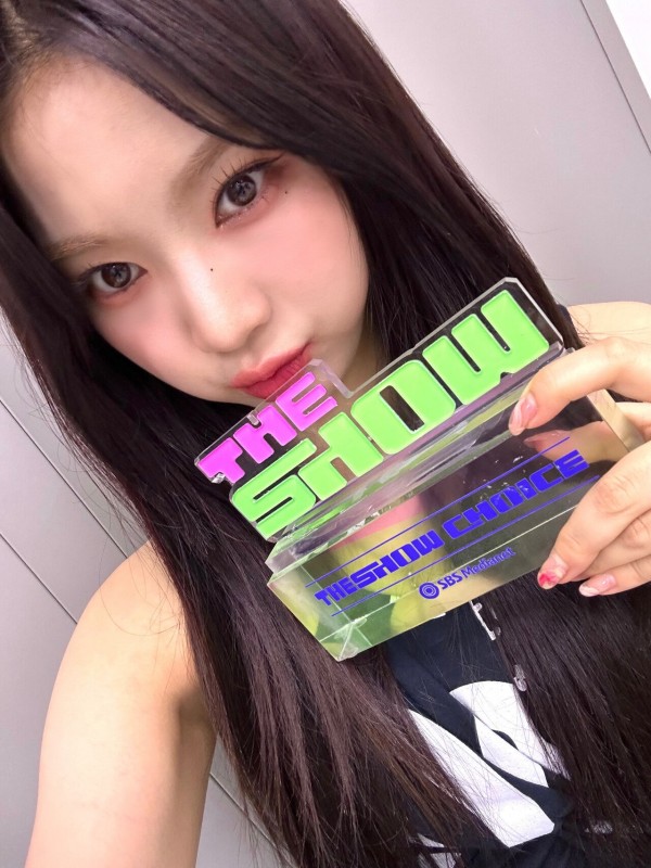 CFNetworkDownload_sEkdOz.jpeg 230830 위버스 채롱