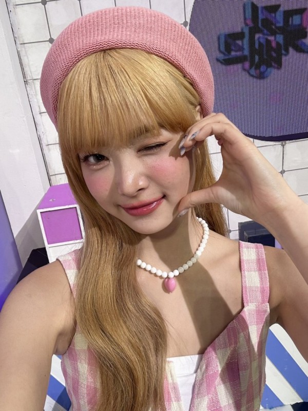 lesserafim-20230818-200433-007.jpg 230818 뮤직뱅크 공트 1~2 #은채민