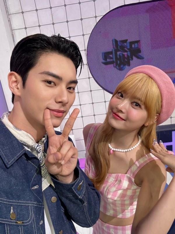 lesserafim-20230818-200433-004.jpg 230818 뮤직뱅크 공트 1~2 #은채민