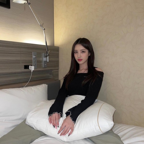 35676d01d84f4182a908676cfc298979_370825649_819504226218829_3567944021540064120_n.jpg 230827 공식 인스타 재희