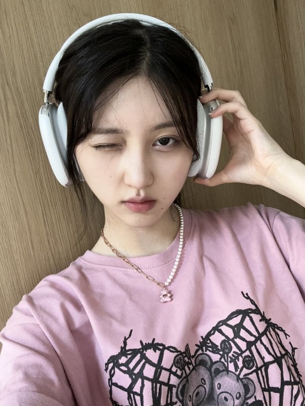 SaveTwitter.Net_F5pitKJbIAARIJi.jpg 230910 멤공트 가을