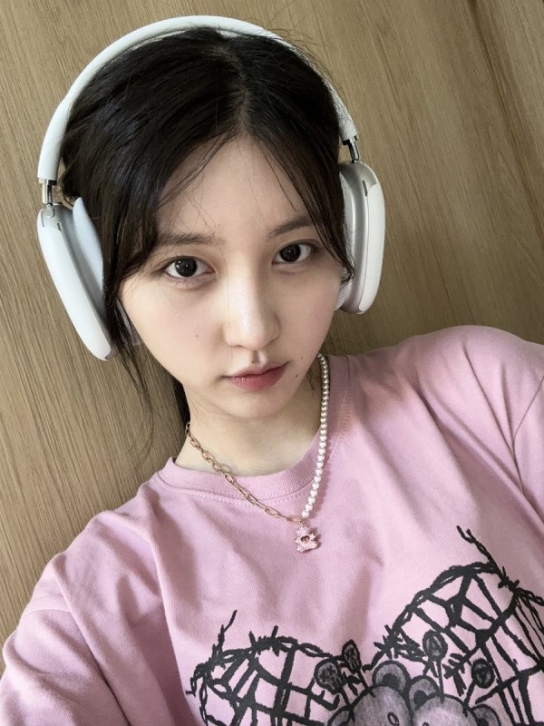 SaveTwitter.Net_F5pirsRbwAAmuDQ.jpg 230910 멤공트 가을