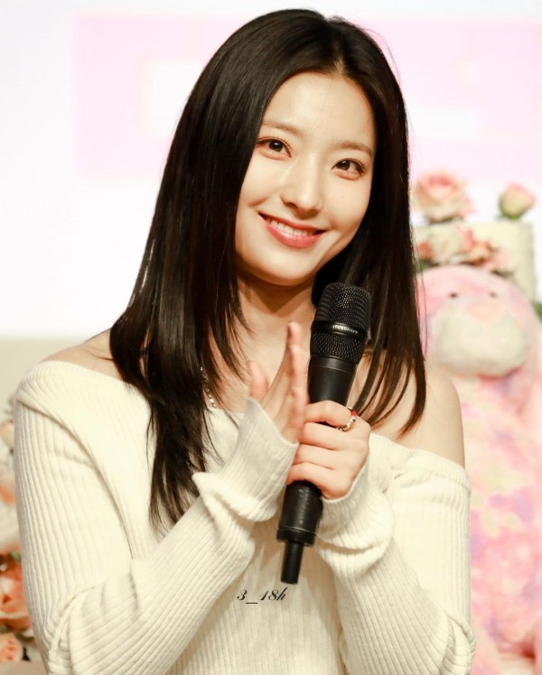 382565616_326230916734264_4310582609460214469_n.jpg 이새롬 모음