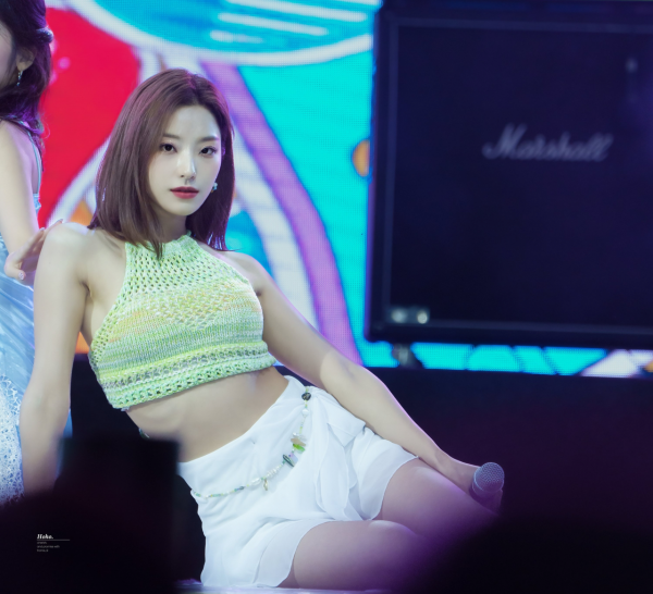 cba7d497a4f55084246c43cccf219acc.png 이새롬 모음