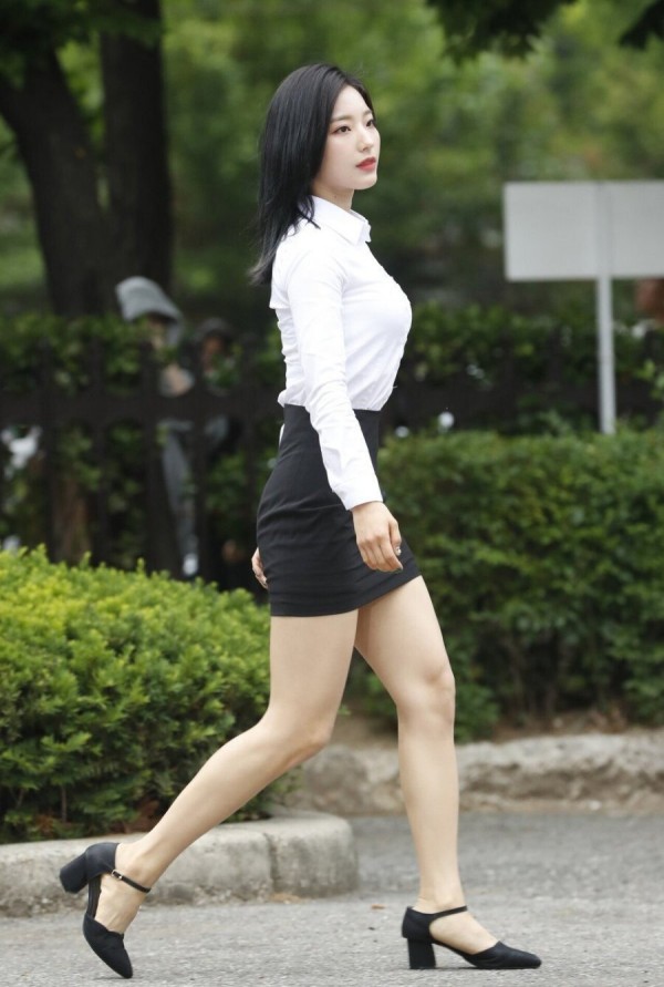 c0ee9b1e6d8f207dc2c9355855d32be7.jpg 이새롬 모음