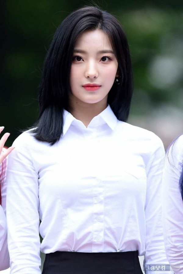 adaa2b713832ca2926d757d0fafa75ff.jpg 이새롬 모음